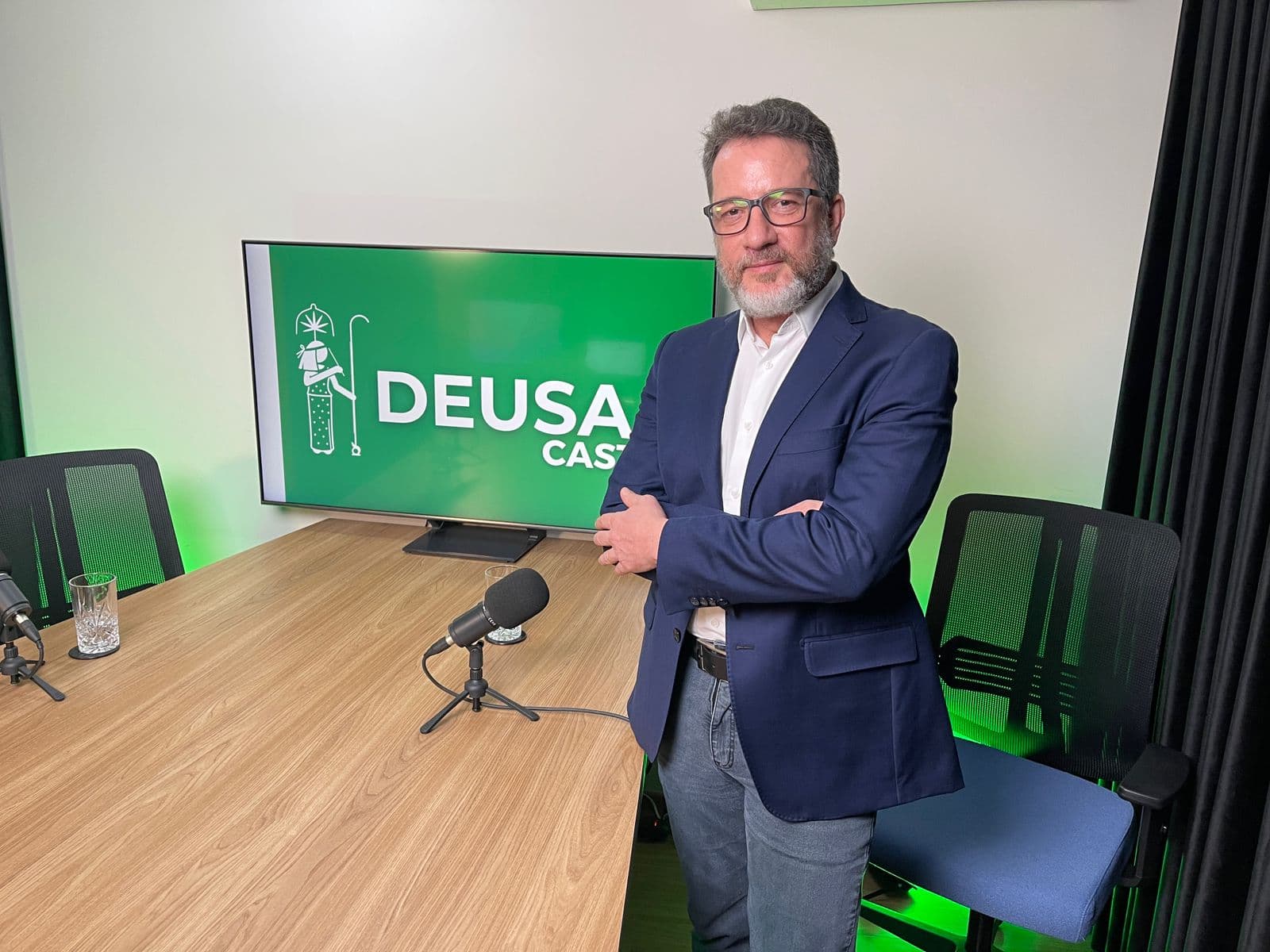 Cannabis medicinal y farmacias magistrales: la posición de Anfarmag