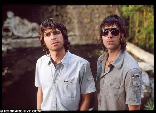 Imagem da noticia: Oasis retorna aos palcos; conheça a história dos irmãos Gallagher com a cannabis