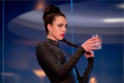 Imagem da noticia: Margaret Qualley revela haber usado cannabis para escena sensual con Demi Moore en la nueva película de terror 'La Sustancia'